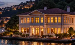 Şok İddia: Boğaz’daki Lüks Yalıda Cinsel İçerikli Özel Grup Partisi!