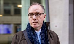 İngiltere'de istifa depremi