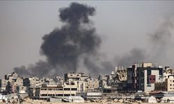 İsrail, Gazze'yi topçu ve helikopter ateşiyle vurdu