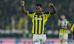 Jhon Duran derbilerde fırtına gibi