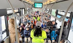 Konya Büyükşehir'den nezaket otobüsü: Öğrencilere trafik kültürü aşılanıyor!