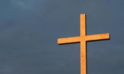 'Müslüman göçmen bana saldırdı' diyen rahibenin kendini yaraladığı ortaya çıktı