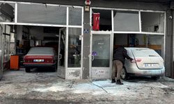 Ortalık savaş alanına döndü! Otomobilin LPG tankı patladı: 3 yaralı