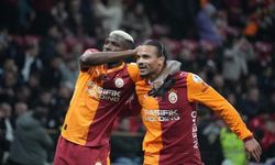 Samsunspor 2-0'dan döndü! Galatasaray Osimhen'le hayata tutundu