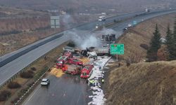 TAG Otoyolu'nda zincirleme kaza: Çarpışan 3 tırda yangın çıktı!