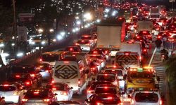 İstanbul'da Trafik Çilesi: Yoğunluk Yüzde 90’ı Gördü