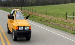 1988 Model Ford Festiva, Lazer Kesimle Trafiğe Uygun En İnce Otomobile Dönüştürüldü