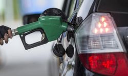 Akaryakıt Fiyatlarında Gece Yarısı İndirim Görüldü