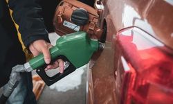 Akaryakıta Gece Yarısından İtibaren Zam Geliyor