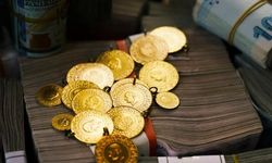Altın Fiyatlarında Düşüş Sürüyor: Kritik Seviyeye Dikkat