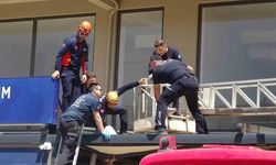 Antalya'da 4. kattan düşen genç tente üzerine düşerek kurtarıldı