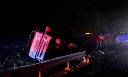 Aşkale'de Zincirleme Trafik Kazasında 4 Jandarma Yaralandı