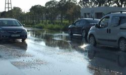 Balıkesir Burhaniye'de Sağanak Yağış Arazileri ve Yolları Olumsuz Etkiledi