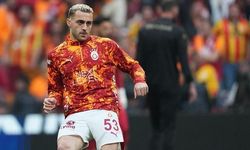 Barış Alper Yılmaz, Galatasaray'da 200. maçına özel plaketle ödüllendirildi