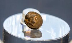 Berlin'de 13 Yaşındaki Çocuğun Bulduğu 2.300 Yıllık Truva Sikkesi