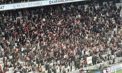 Beşiktaş Taraftarlarından MHK'ya Kırmızı Kart Tepkisi