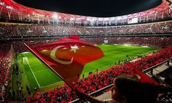 Beşiktaş'tan 23 Nisan'a Özel Dolmabahçe'de Görsel Kutlama