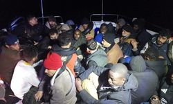 Bodrum Açıklarında Lastik Botta Tehlike: 30 Düzensiz Göçmen Kurtarıldı