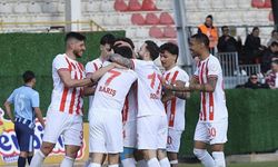 Boluspor Evinde Adana Demirspor'u 6-0'la Geçti