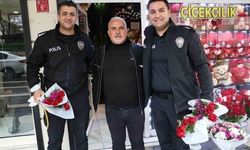 Diyarbakır'da Polis Haftası'na Özel Çiçekli Karşılama