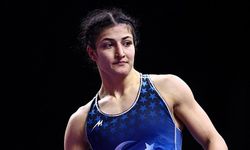 Elvira Süleyman Kamaloğlu Avrupa Güreş Şampiyonası'nda Gümüş Madalya Kazandı