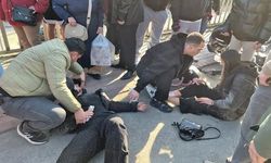 Ereğli'de Motosiklet Otomobile Çarptı: İki Kişi Yaralandı