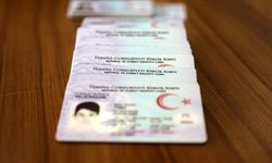 Erzurum'da Yapay Zeka Destekli Sahte Kimlik Operasyonu: 34 Kişi Gözaltında