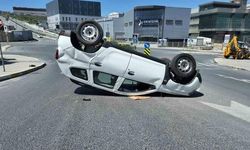 Esenyurt'ta Takla Atan Otomobilde Sürücü Şans Eseri Yaralanmadı