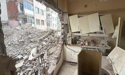 Eskişehir'de Yıkım Çalışması Sırasında Bir Dairenin Mutfak Duvarı Çöktü