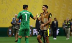 Esteban Andrada'ya Rakibine Yumruk Atması Nedeniyle 13 Maçlık Men Cezası