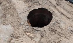Hatay İskenderun'da 35 Metre Çapında Obruk Oluştu