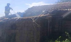 Hatay Kumlu'da Müstakil Ev Yangını Kontrol Altına Alındı