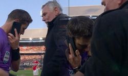 Hollanda Kupası Finalinde Hakemden Saha Dışında Telefon Görüşmesi