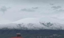 Iğdır'da Nisan Ayında Kar Sürprizi: Dağlar Yeniden Beyaza Büründü