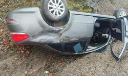 İnebolu'da Takla Atan Otomobilde Sürücü Yaralanmadı