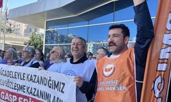 İzmir'de Üç İlçe Belediyesinde Maaş Krizi: Memurlar İş Bıraktı