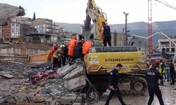 Kahramanmaraş'ta Yıkımda Operatör Enkaz Altında Kaldı