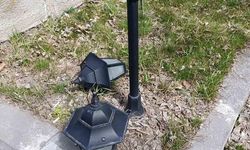 Kars Valilik Parkı'nda Işıklandırma Lambaları Kırıldı