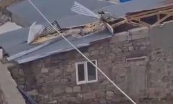 Kars'ta Kuvvetli Rüzgar Çatı Hasarlarına Yol Açtı