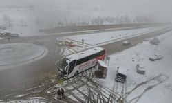 Kastamonu'da Yoğun Kar Yağışı Nedeniyle 10 Araçlı Zincirleme Kaza: 6 Yaralı