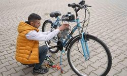 Kastamonulu Memur Enes Özer, İkinci El Bisikletini Motorlu Mobilete Dönüştürdü