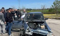 Kocaeli'de Otomobil ve Otobüs Çarpıştı: 1 Kişi Yaralandı