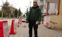 Malatya'da Vatandaş Kaldırım Alanını Dubalarla Kapattı