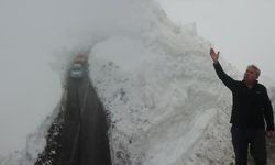 Mersin'in Toroslarında Kar Kalınlığı 2 Metreyi Aştı, Yol Tünel Görünümünde