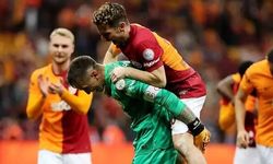 Muslera ve Mertens'ten Galatasaray'a Moral Desteği