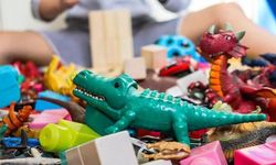 Oyuncak Alırken Etiket Kontrolü Önemli