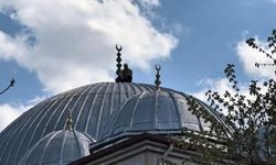 Pamukkale'de Camiden İntihar Girişimi: Şahıs İkna Edilerek İndirildi