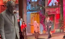 Rahmi Koç, Müjdat Gezen'in Yanında Yer Aldı