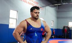 Rıza Kayaalp, Avrupa Güreş Şampiyonası'nda Yarı Finale Yükseldi