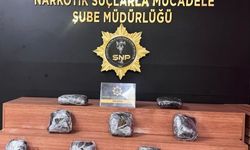 Şanlıurfa'da Araçta 8 Kilogram Sentetik Uyuşturucu Yakalandı